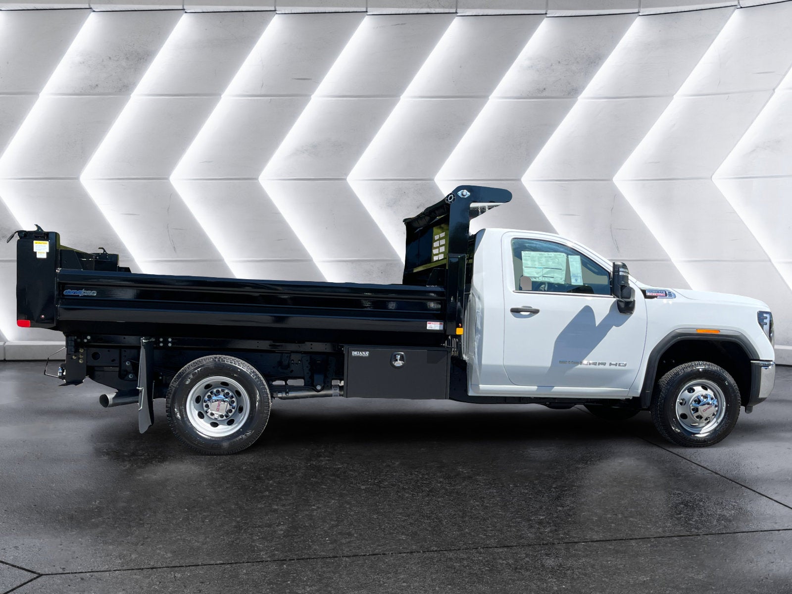 2025 GMC Sierra 3500 HD Chassis Cab Pro Dejana DynaPro 11 Ft. 2-3 Yard Dump