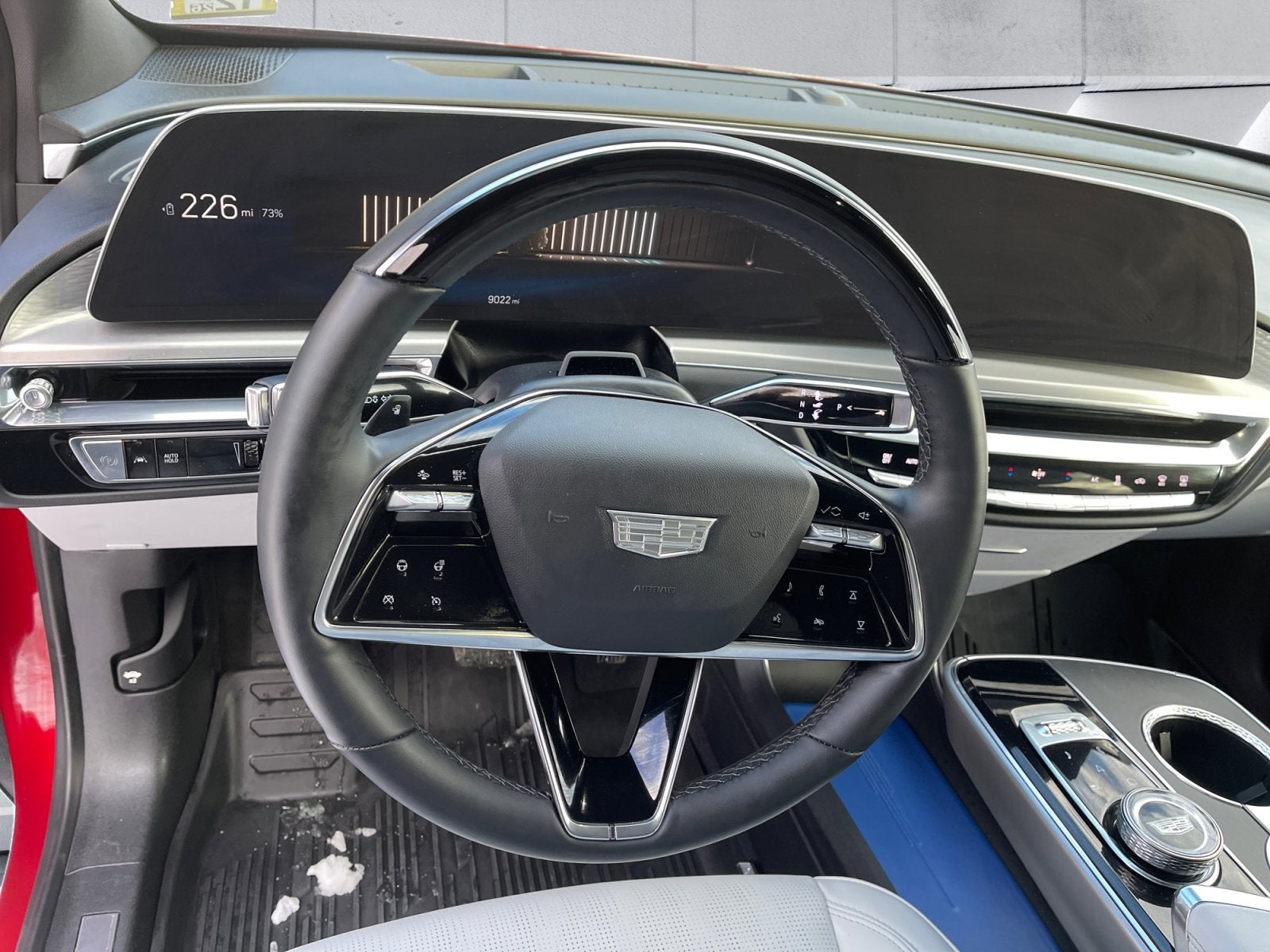 2024 Cadillac LYRIQ Luxury 2