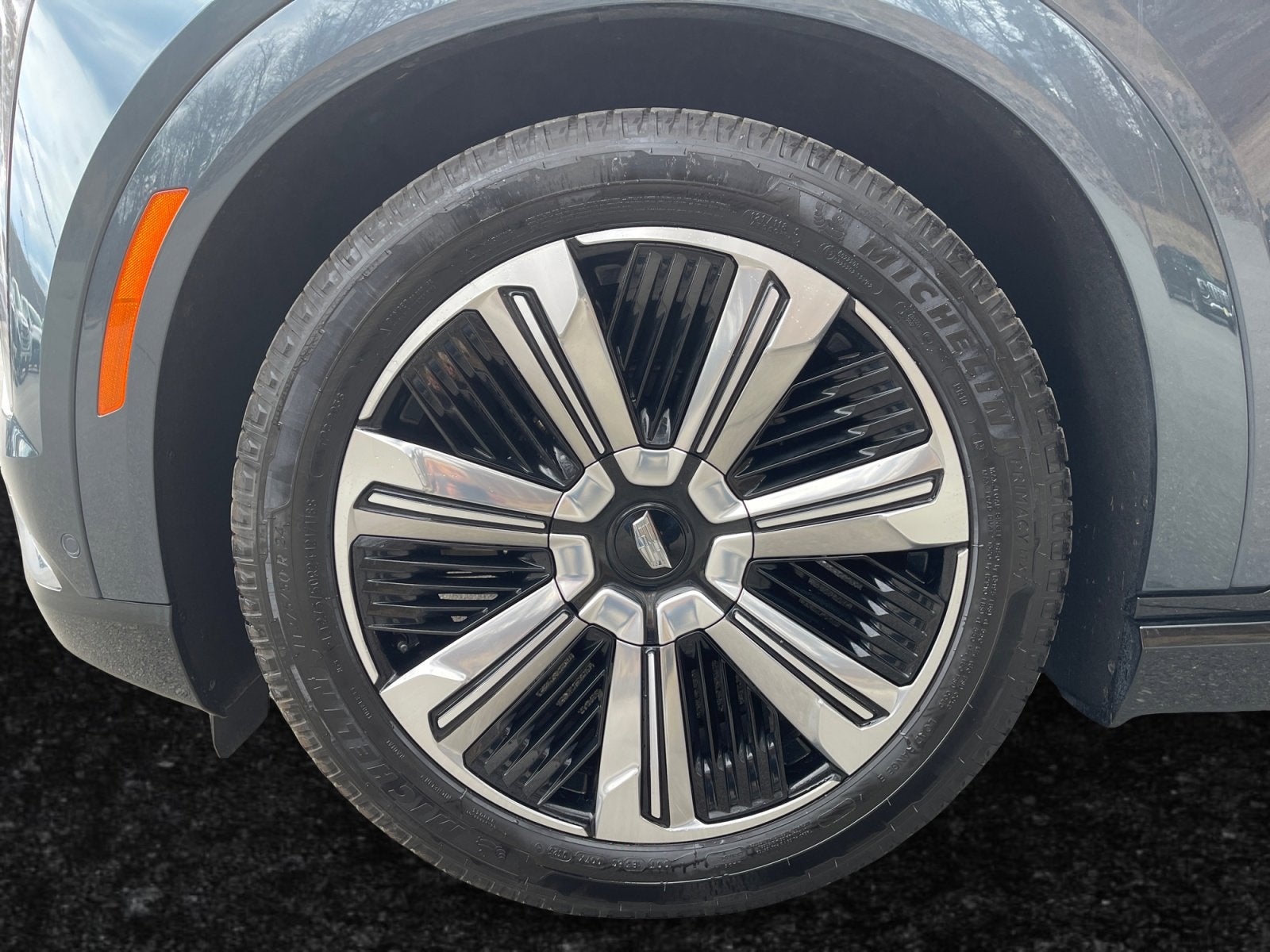 2025 Cadillac ESCALADE IQ Luxury 2