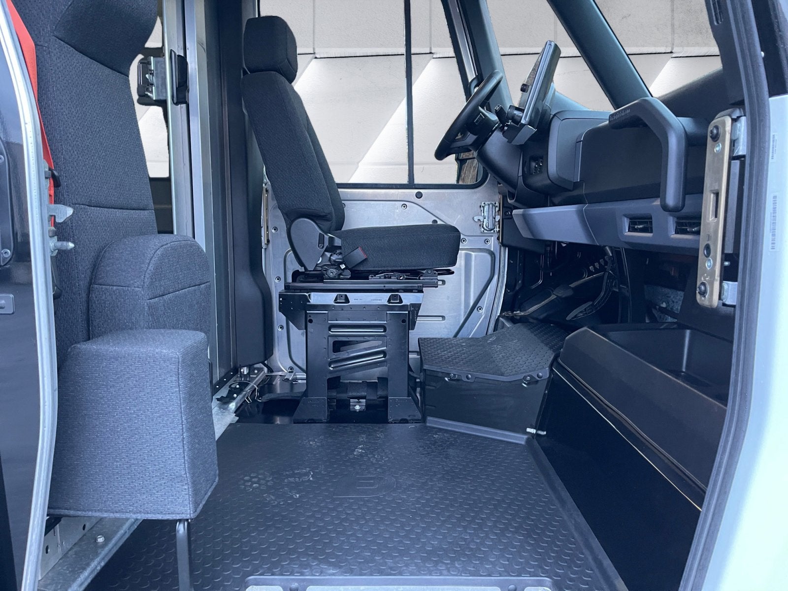 2024 BrightDrop Zevo 600 EJY