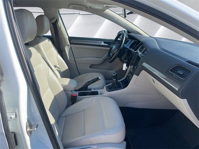 2017 Volkswagen Golf Alltrack 4Motion