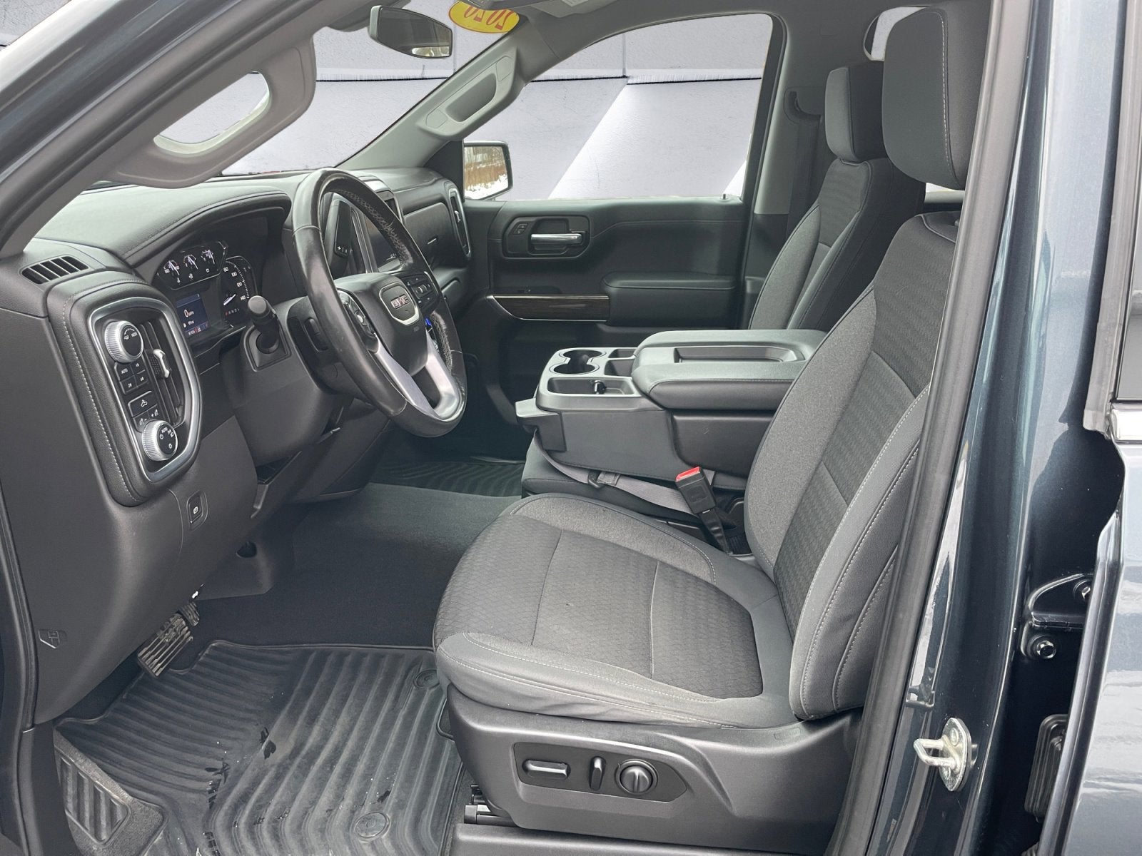 2020 GMC Sierra 1500 SLE