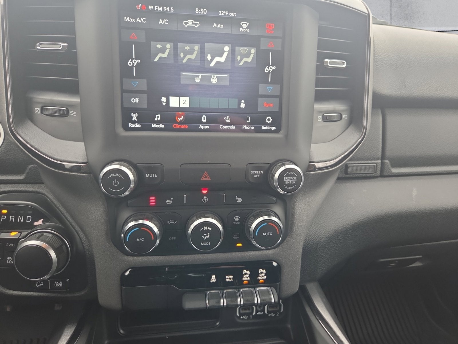 2021 RAM 1500 Big Horn Quad Cab 4x4 6'4" Box