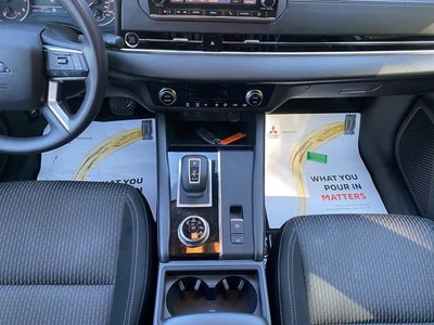 2022 Mitsubishi Outlander ES