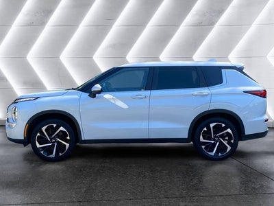 2022 Mitsubishi Outlander ES
