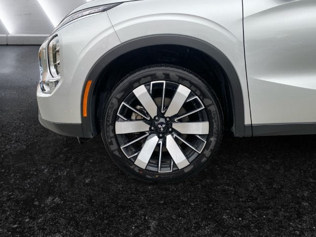 2025 Mitsubishi Outlander SE 7 Passenger