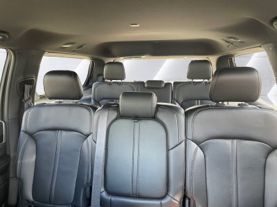 2023 Jeep Wagoneer Base
